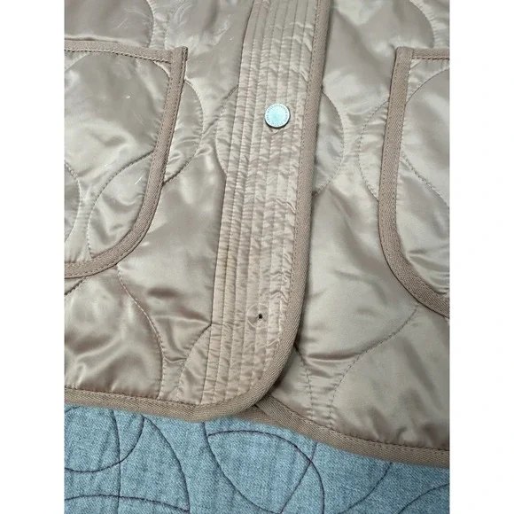 Abercrombie & Fitch Pink Satin Quilted Bomber Jacket / Women's Small - Picture 3 of 8